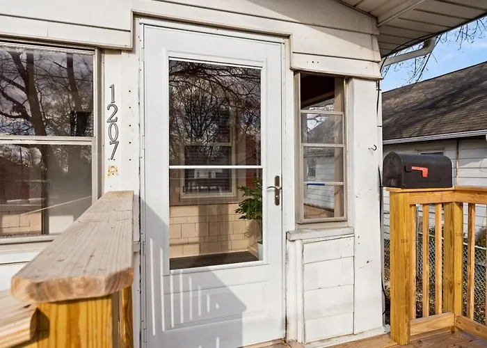 Mid-century Bohemian Escape *